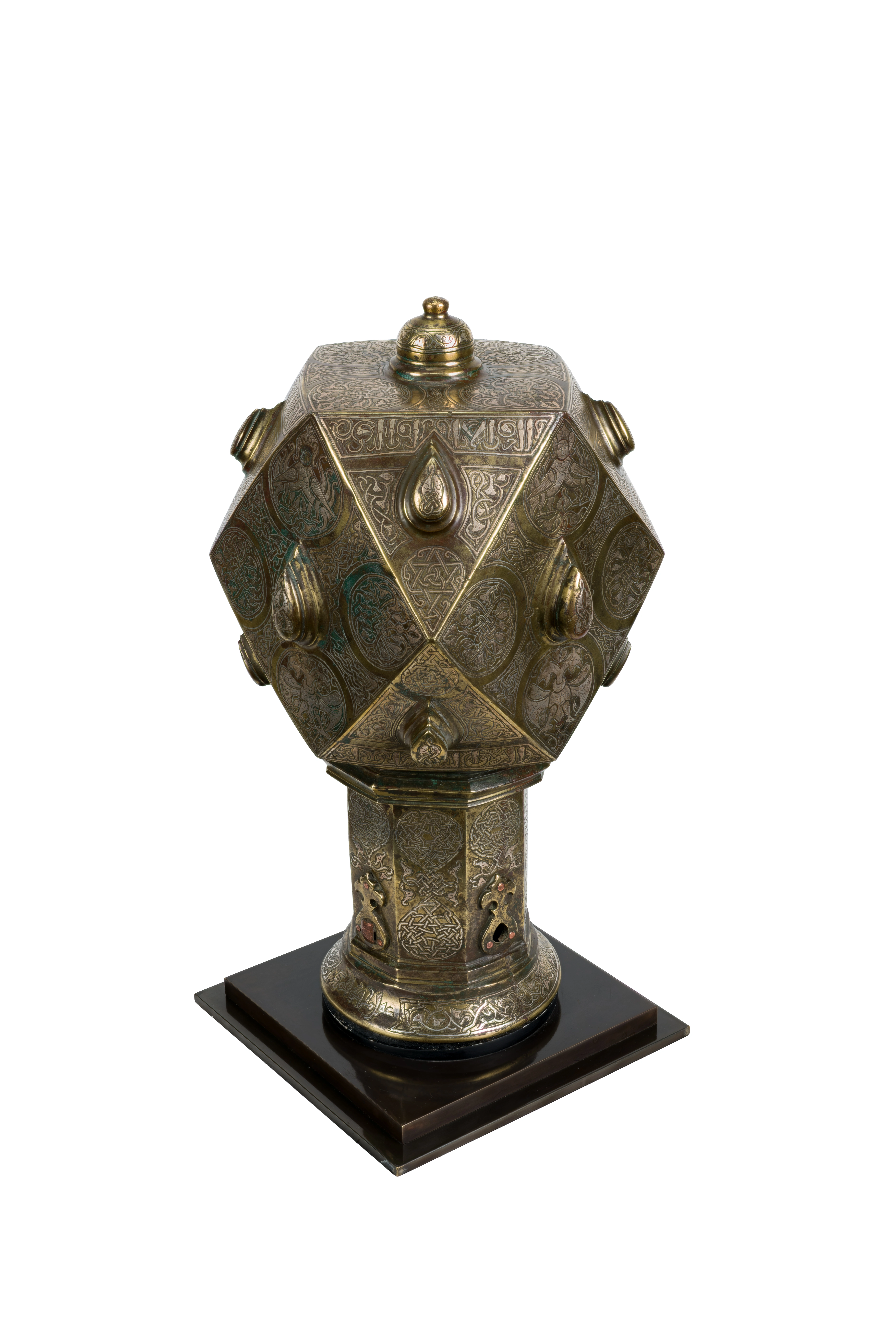 Finial. Saljuqiylarning hukmdorlik ramzi